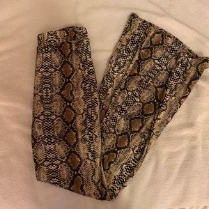 Snake print wide leg spandex yoga pants